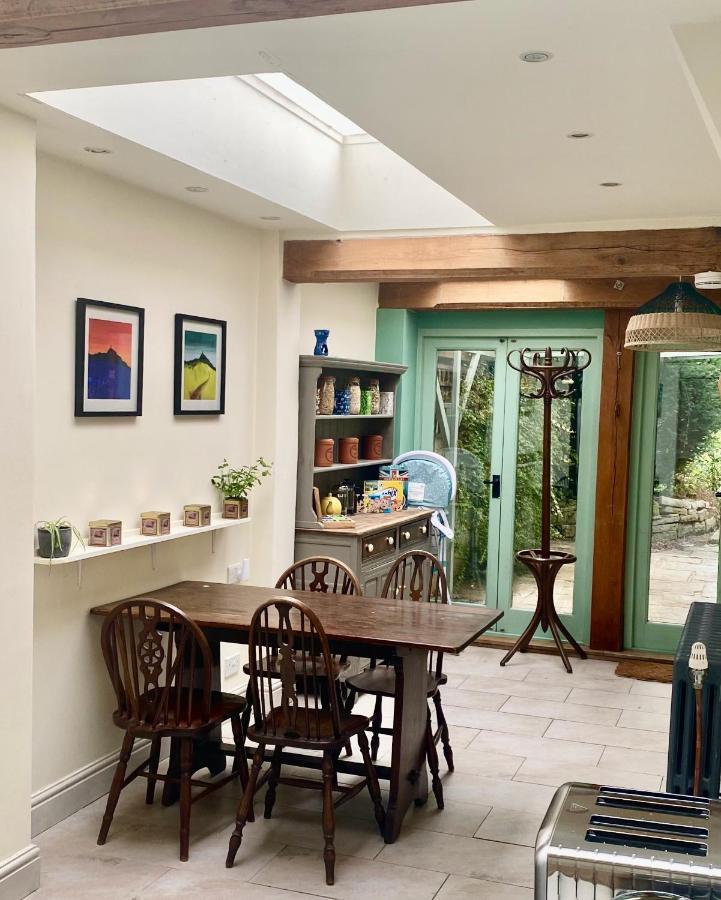 The Dragonfly Bnb, Glastonbury Luaran gambar