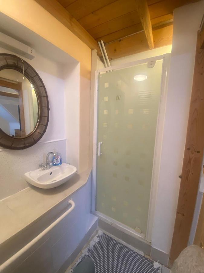 The Dragonfly Bnb, Glastonbury Luaran gambar