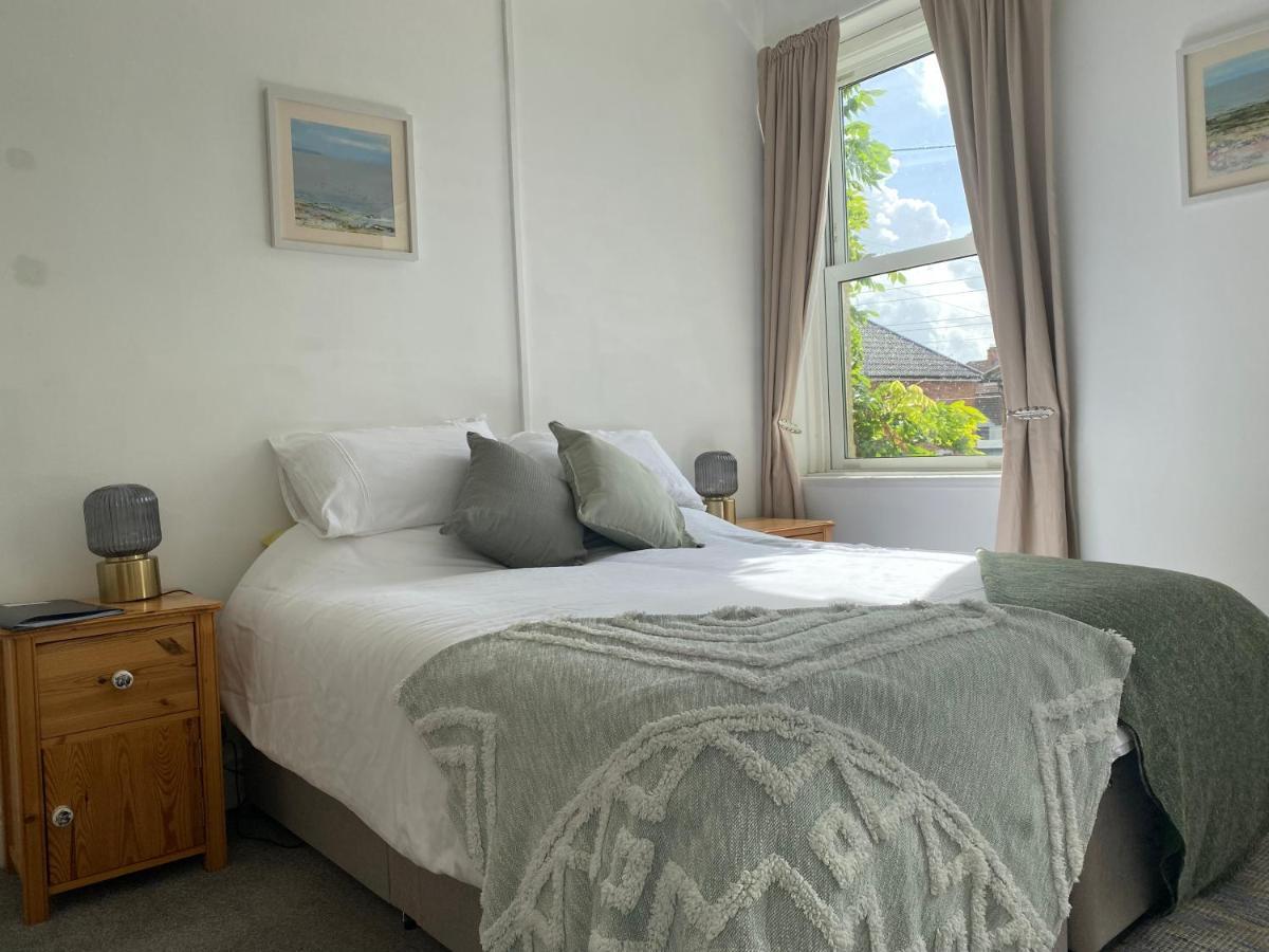 The Dragonfly Bnb, Glastonbury Luaran gambar