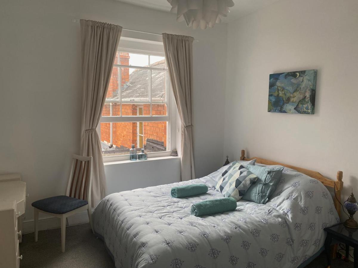The Dragonfly Bnb, Glastonbury Luaran gambar