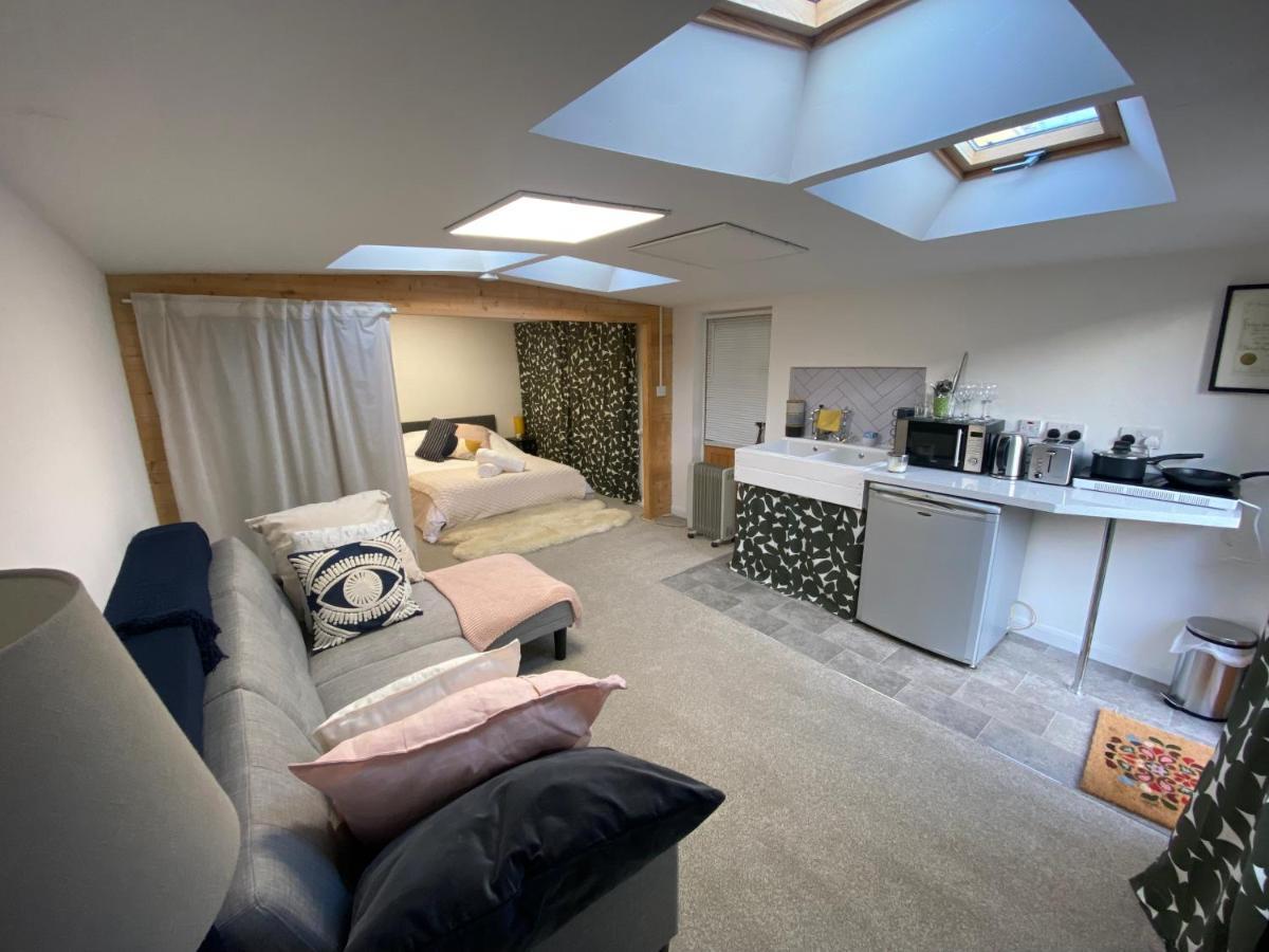 The Dragonfly Bnb, Glastonbury Luaran gambar