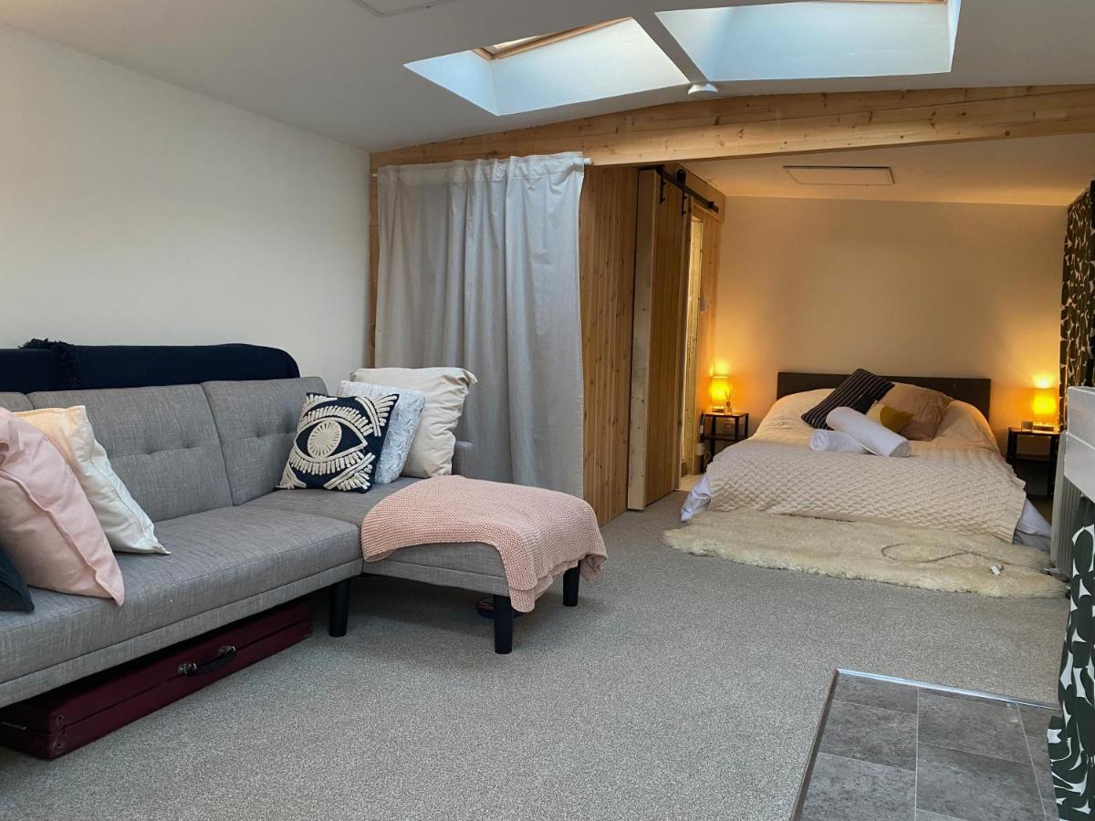 The Dragonfly Bnb, Glastonbury Luaran gambar