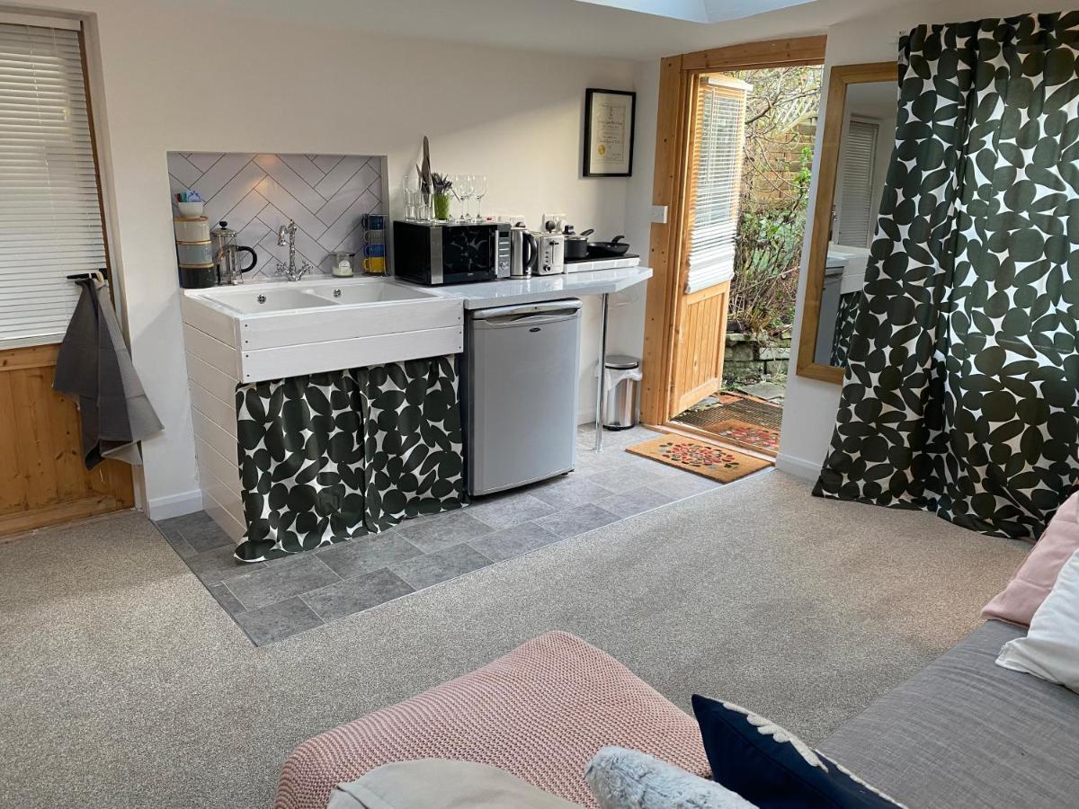 The Dragonfly Bnb, Glastonbury Luaran gambar