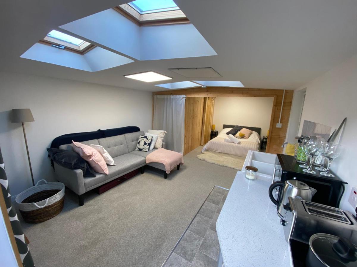 The Dragonfly Bnb, Glastonbury Luaran gambar