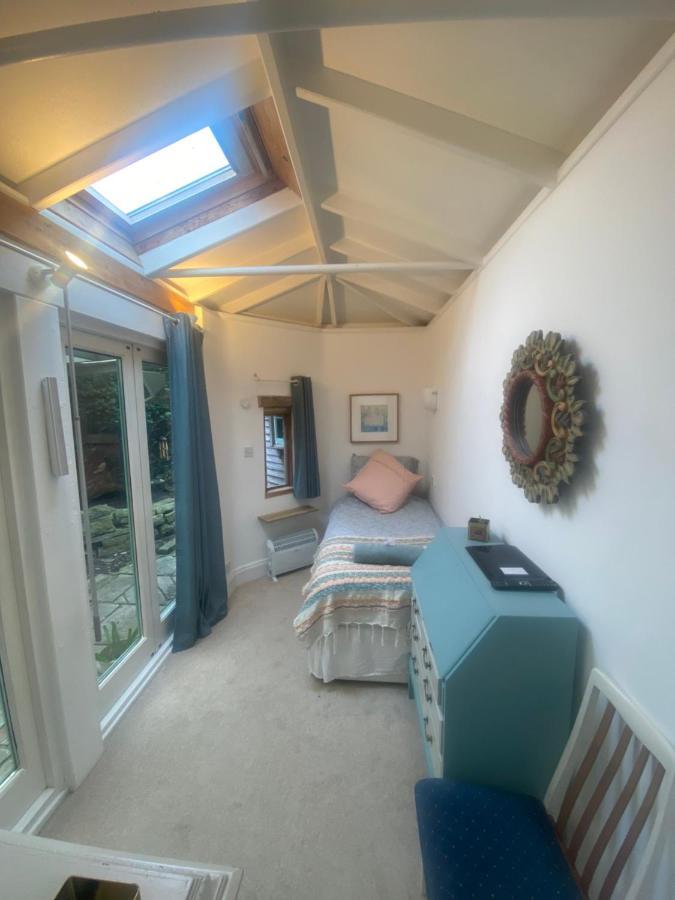 The Dragonfly Bnb, Glastonbury Luaran gambar